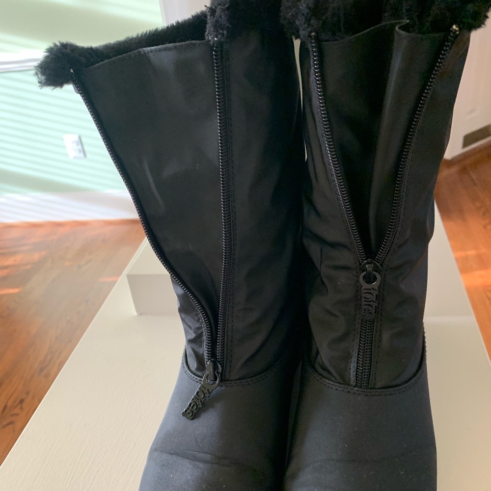 Winter boots for women Totes 8W water resistant